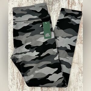 WILD Fable High-Rise Grey/Black Camo Print Leggings